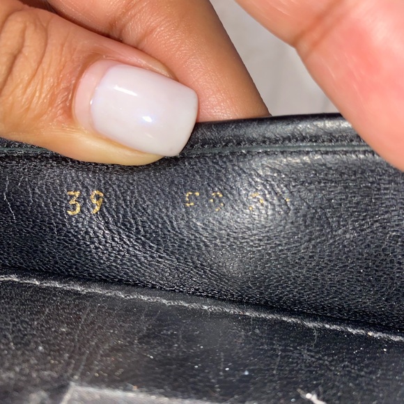 Louis Vuitton shoes - Picture 4 of 9